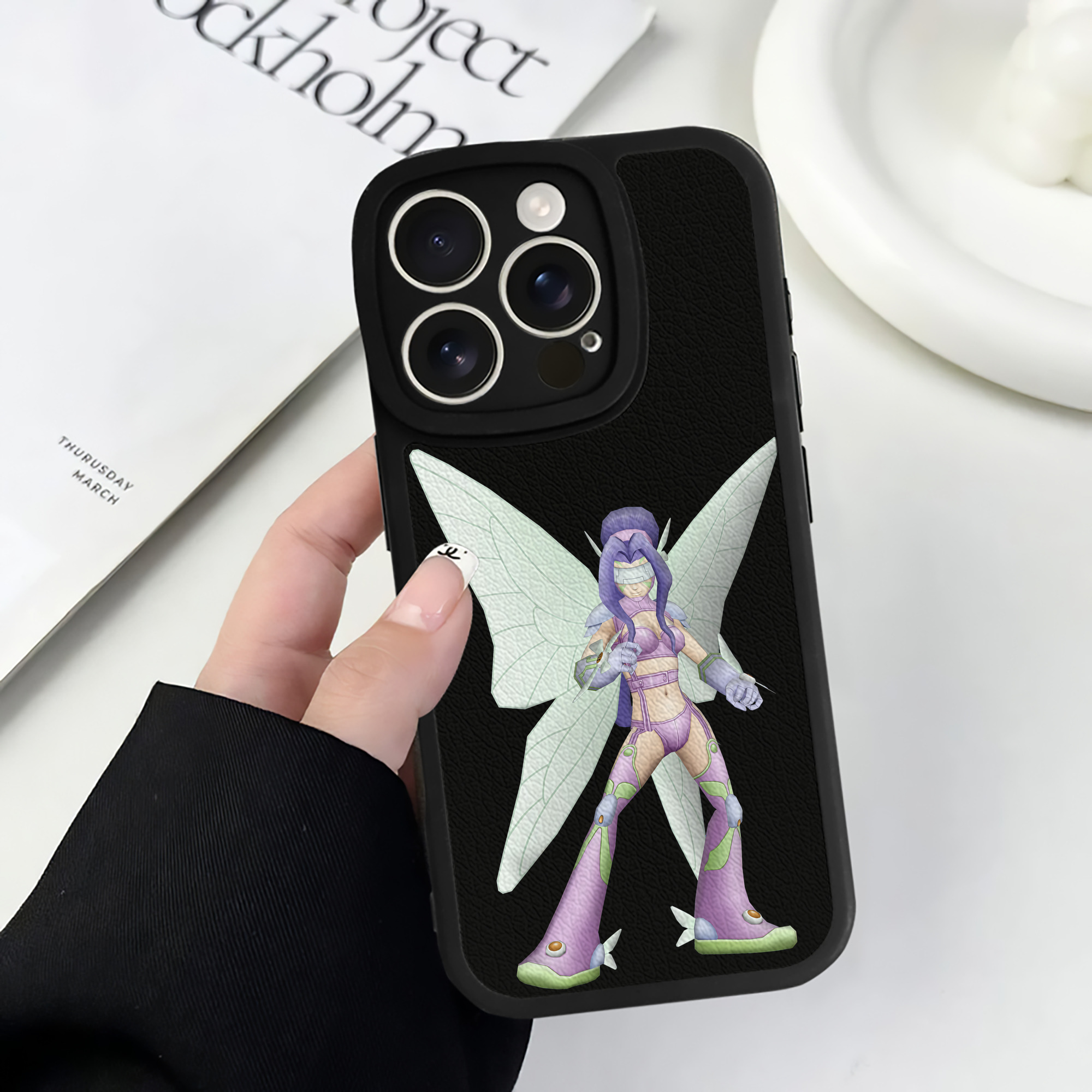 （画像用） Digimon デジタルモンスター/デジモン 【iPhone 16シリーズ対応】シリコンスマホケース（レザー調） 材質：シリコン